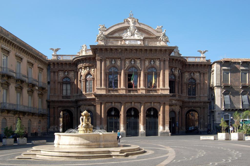 Appartamento Al Teatro Massimo Catânia Exterior foto